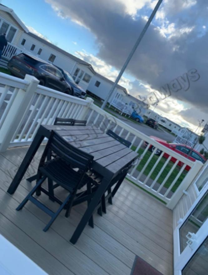 Jems Hot-Tub Getaways 8 Berth At Tattershall Lakes Exterior photo